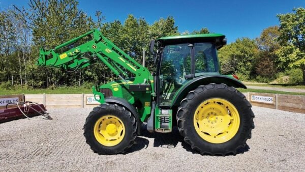 2011 John Deere 5090M